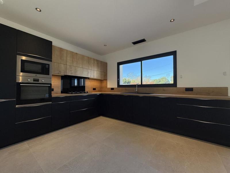 Maison - 176 m² - 6 pièces