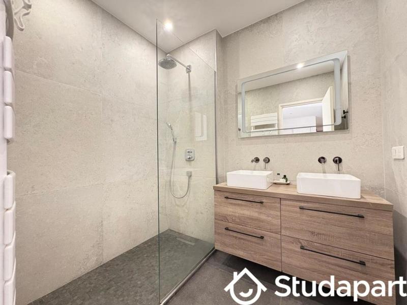 Chambre - 12 m² - 1 pièce