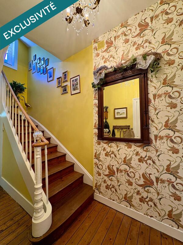 Maison - 210 m² - 8 pièces