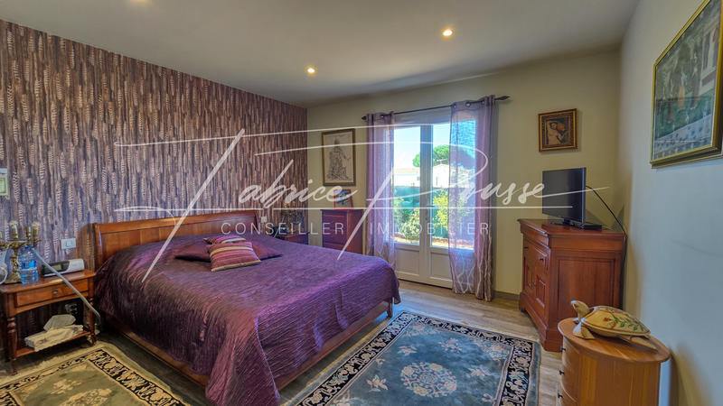 Propriété - 195 m² - 6 pièces