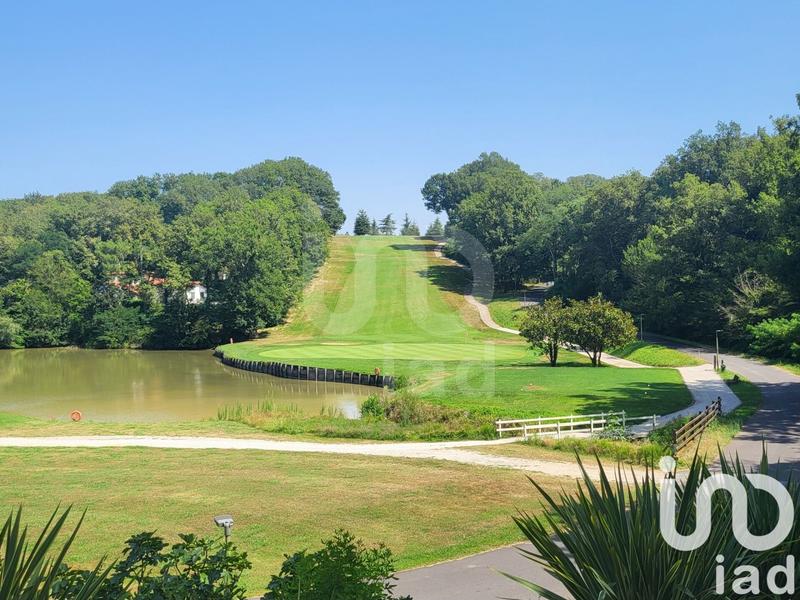 Maison - 210 m² - 7 pièces