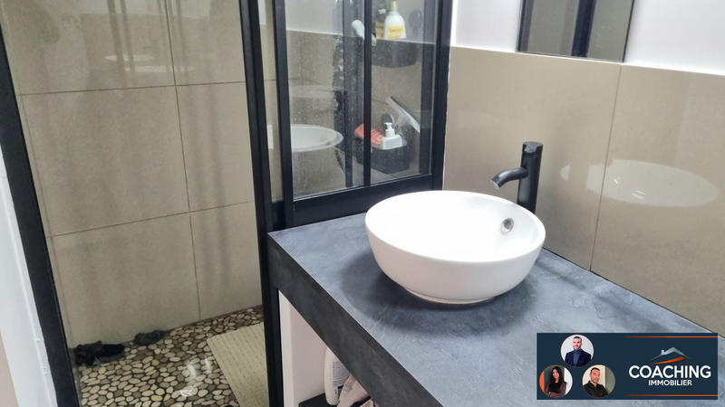 Maison traditionnelle - 197 m² - 9 pièces