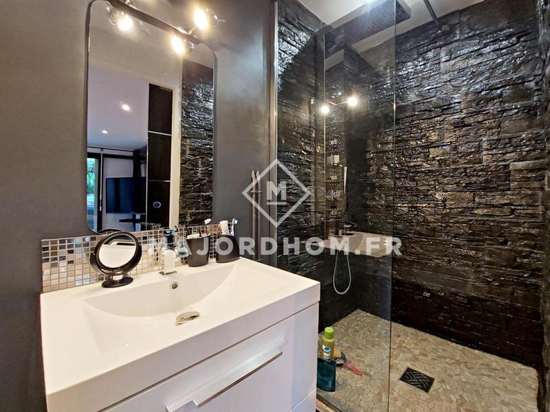 Appartement - 85 m² - 3 pièces