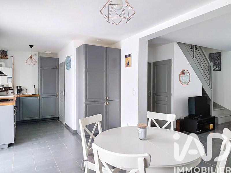 Maison - 90 m² - 4 pièces