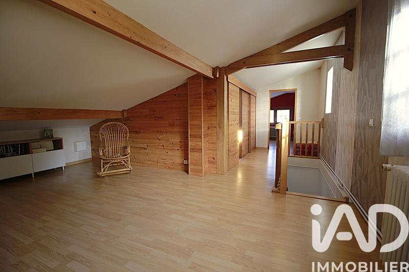 Maison - 197 m² - 7 pièces