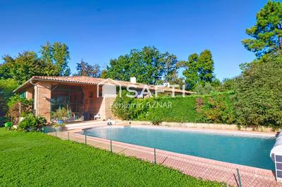 Maison de maîtres - 363 m² - 9 pièces