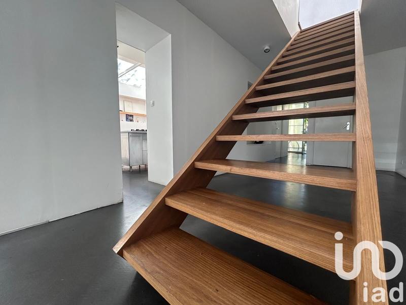 Maison - 220 m² - 7 pièces