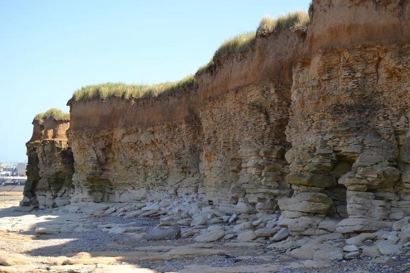 Les falaises des Confessionnaux entre Luc et Lion-sur- Mer