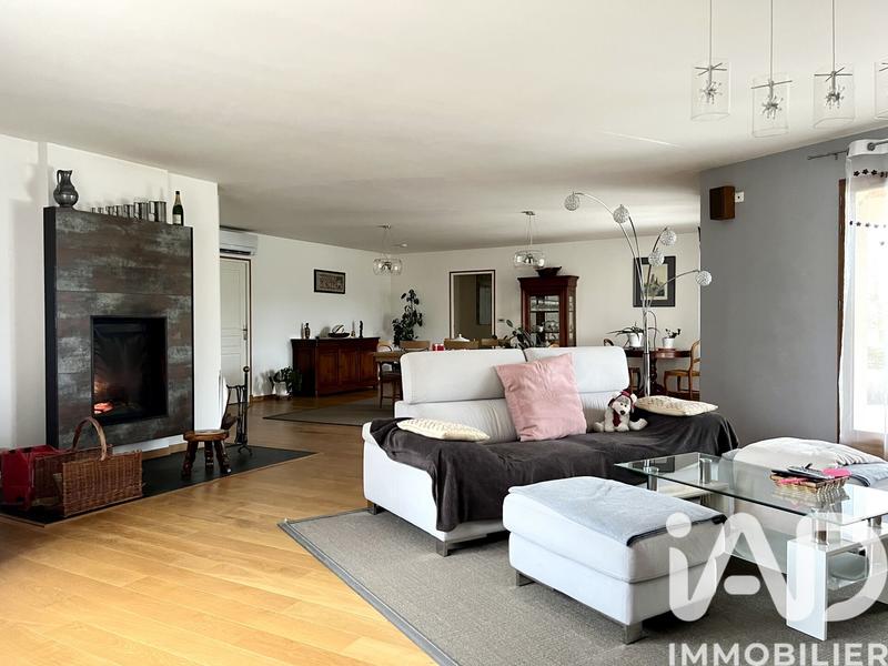 Maison - 280 m² - 6 pièces