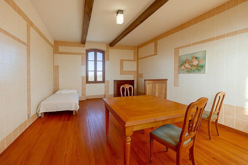 Demeure - 235 m² - 8 pièces