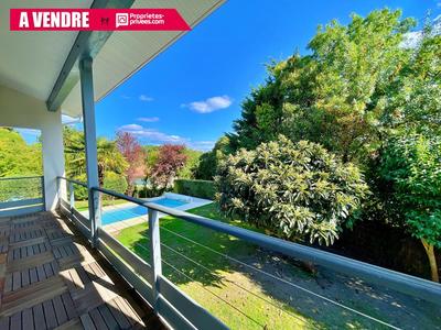 Maison - 186 m² - 7 pièces