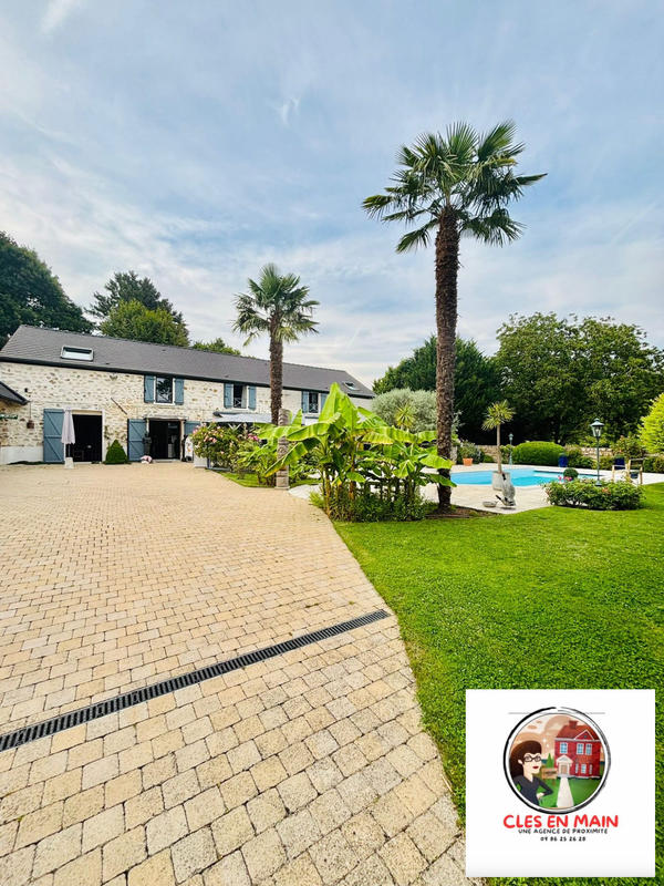 Maison - 226 m² - 10 pièces