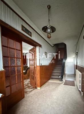 Maison - 201 m² - 7 pièces