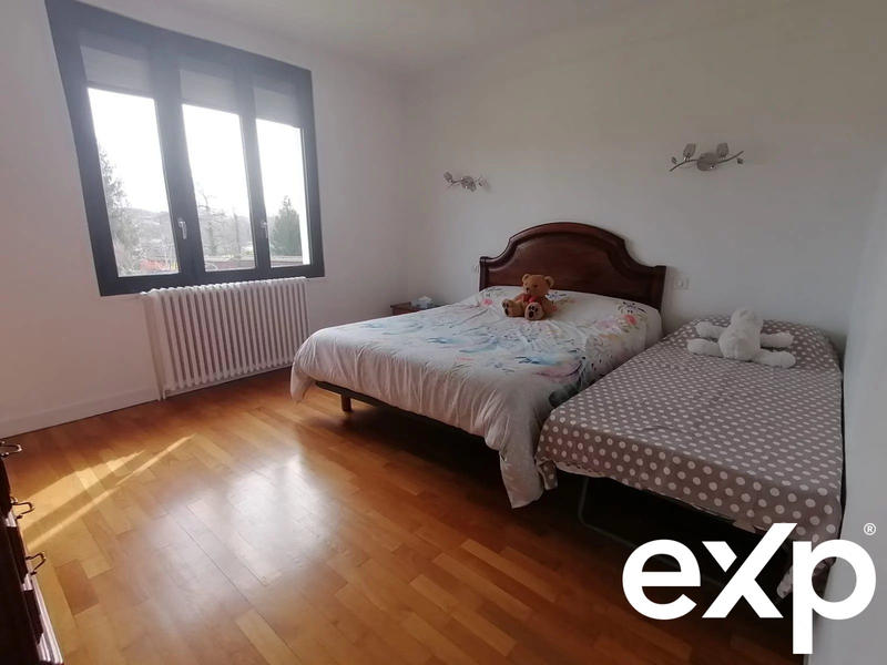 Maison - 161 m² - 6 pièces