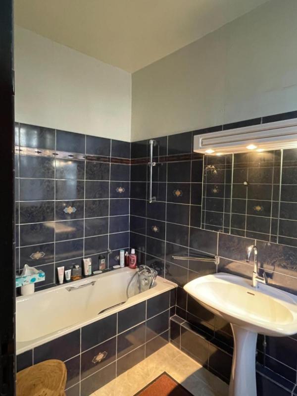 Maison - 241 m² - 8 pièces