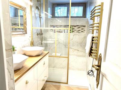 Maison - 150 m² - 8 pièces