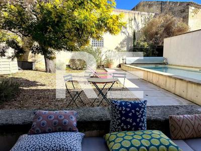 Maison de maîtres - 251 m² - 7 pièces