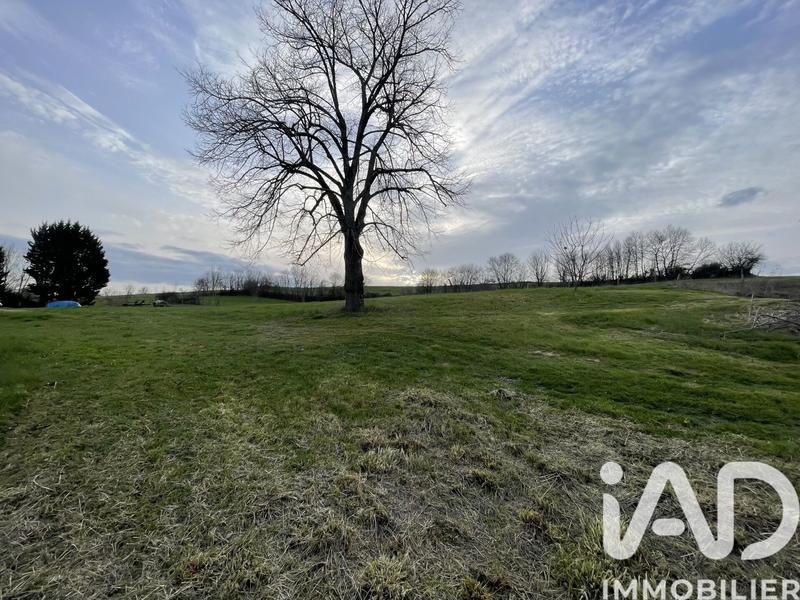 Maison - 270 m² - 10 pièces