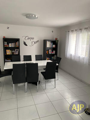 Maison - 139 m² - 6 pièces