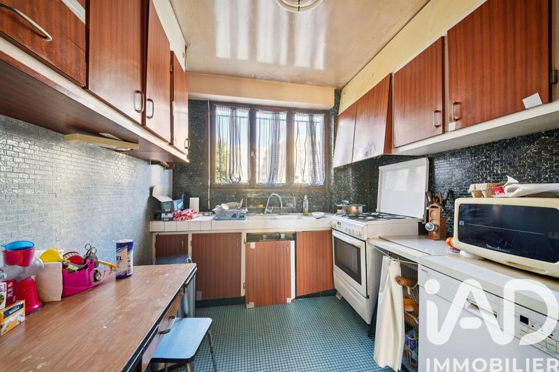 Maison - 241 m² - 9 pièces