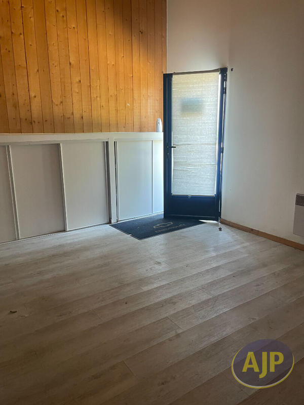 Local commercial - 149 m² - 3 pièces