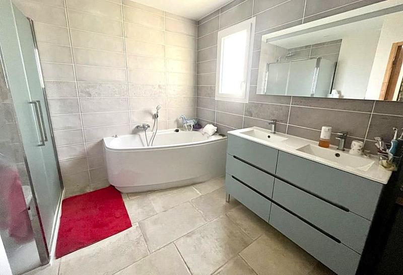 Villa - 107 m² - 4 pièces