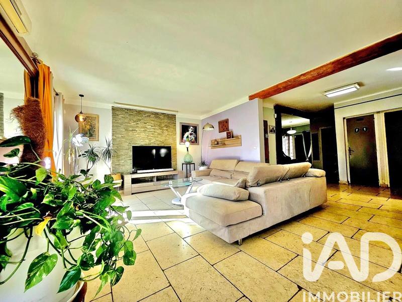 Maison - 181 m² - 7 pièces