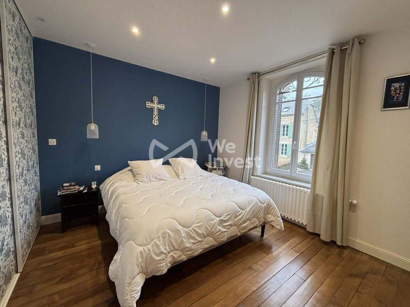 Maison - 228 m² - 8 pièces