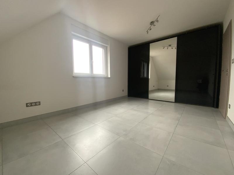 Maison jumelée - 91 m² - 3 pièces