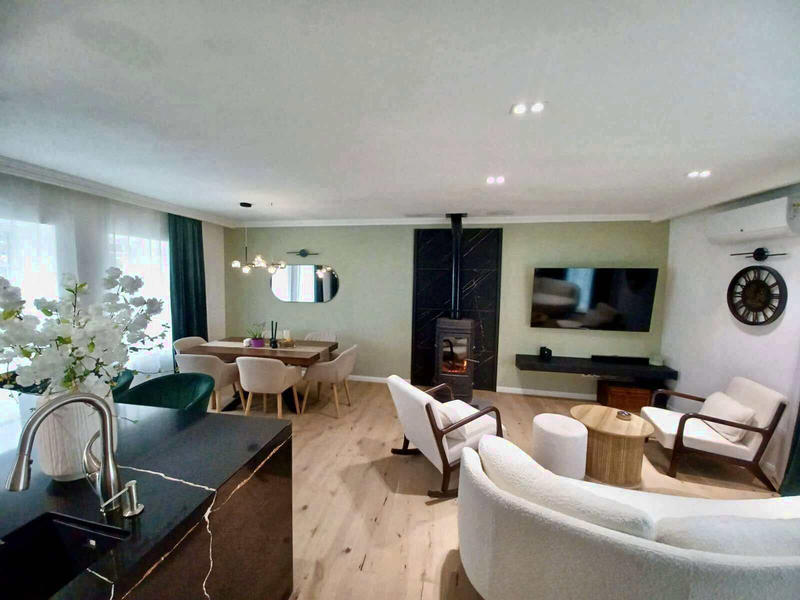 Maison - 170 m² - 5 pièces