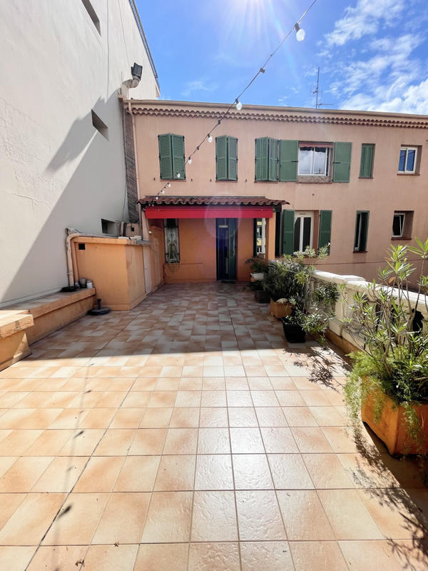 Appartement - 80 m² - 4 pièces