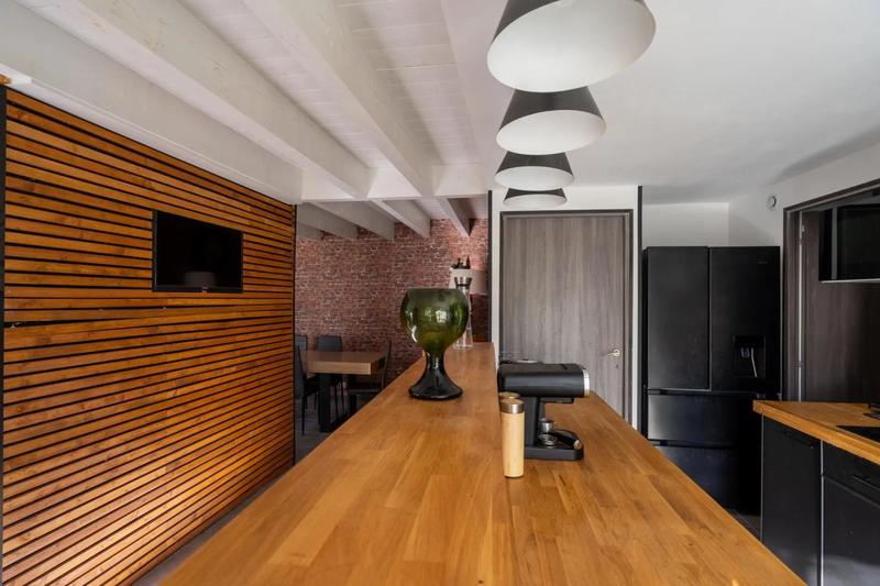 Maison - 151 m² - 8 pièces