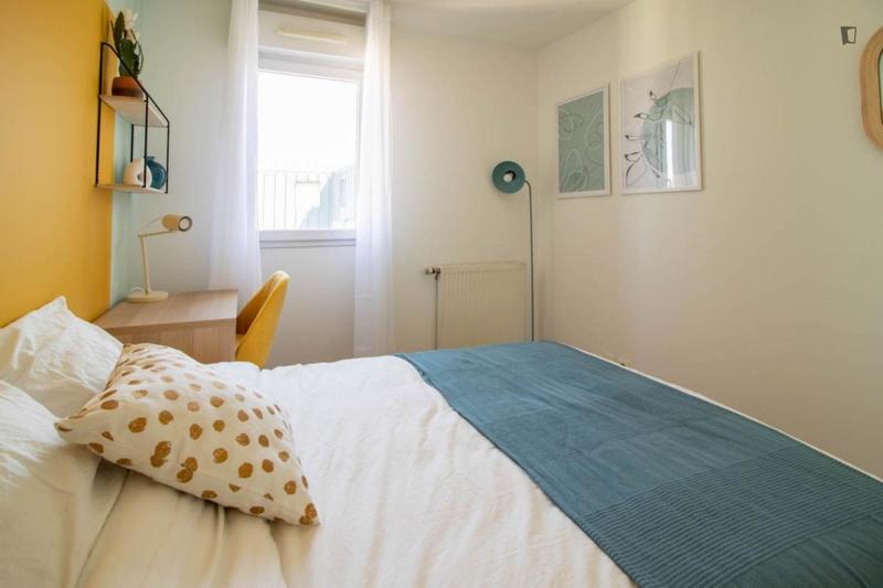 Chambre - 10 m² - 4 pièces