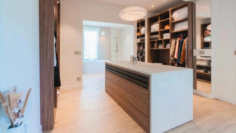 Maison - 336 m² - 12 pièces