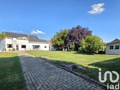 Maison - 360 m² - 10 pièces