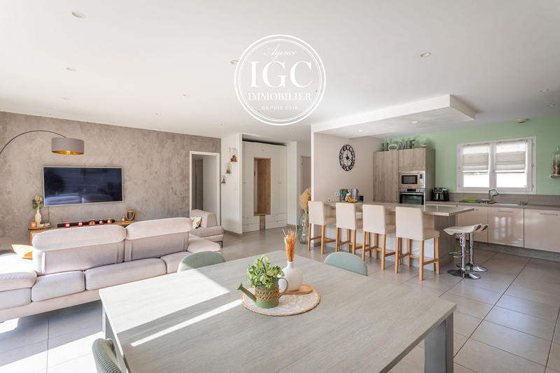 Maison - 110 m² - 5 pièces