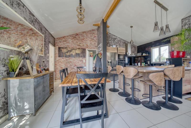 Villa - 144 m² - 7 pièces