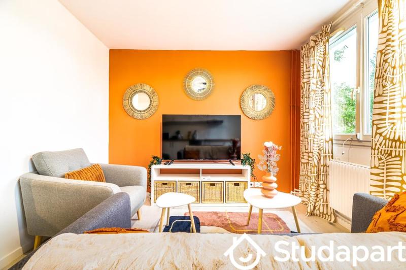 Chambre - 10 m² - 1 pièce