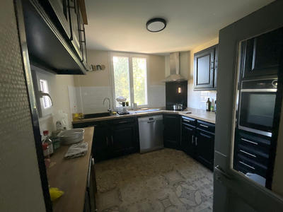 Propriété - 380 m² - 32 pièces