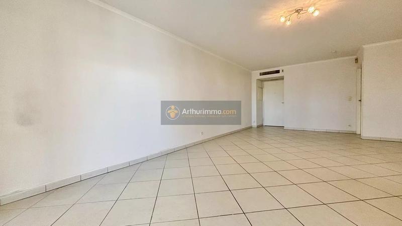 Appartement - 75 m² - 3 pièces