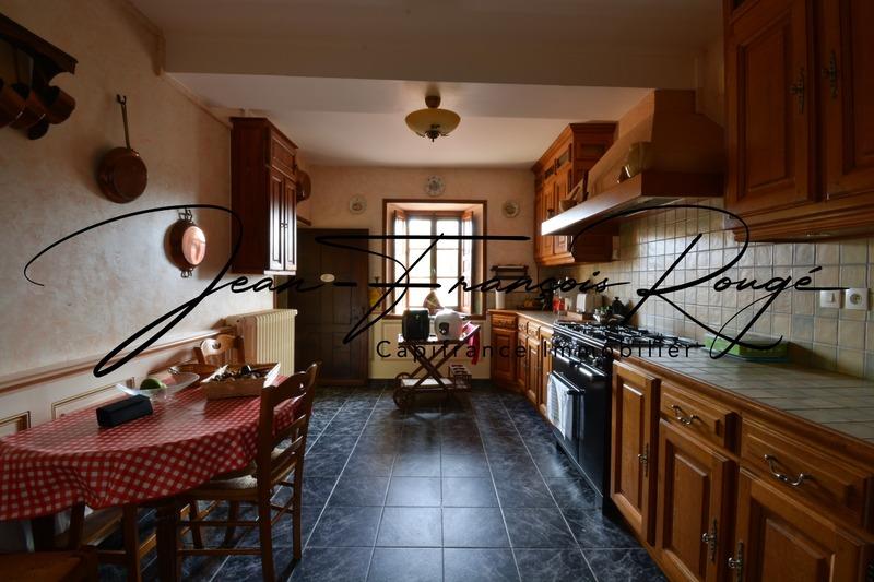 Maison - 290 m² - 9 pièces