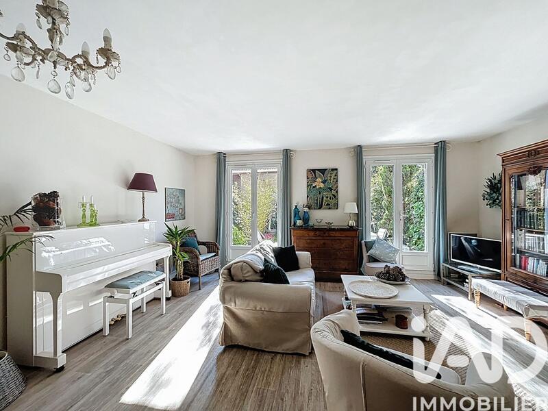 Maison - 121 m² - 6 pièces