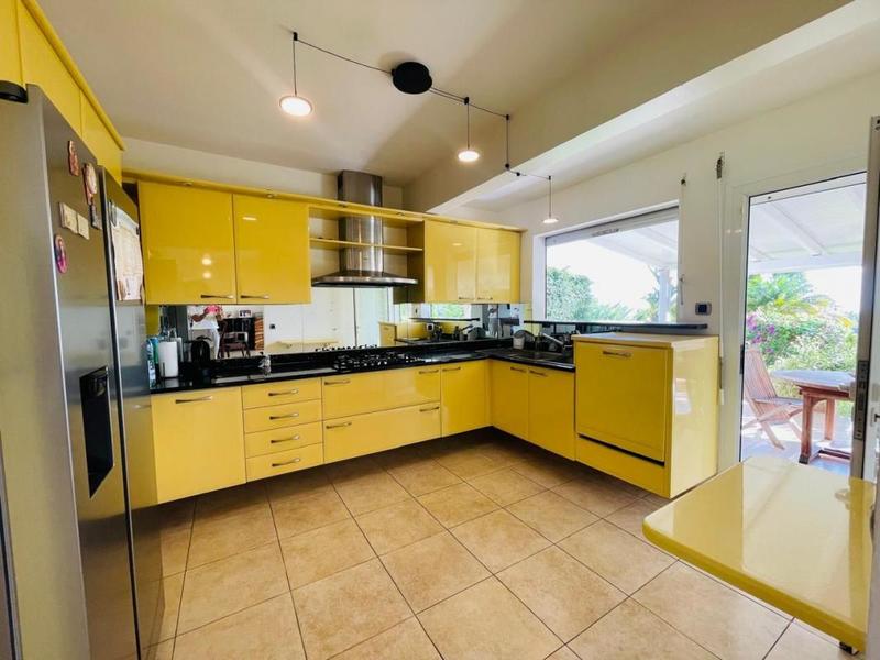 Villa - 254 m² - 6 pièces