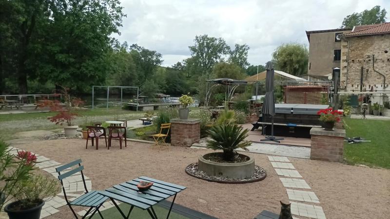 Propriété - 300 m² - 8 pièces