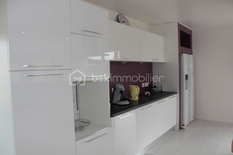 Maison - 226 m² - 7 pièces