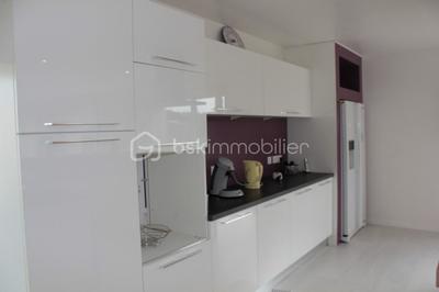 Maison - 226 m² - 7 pièces