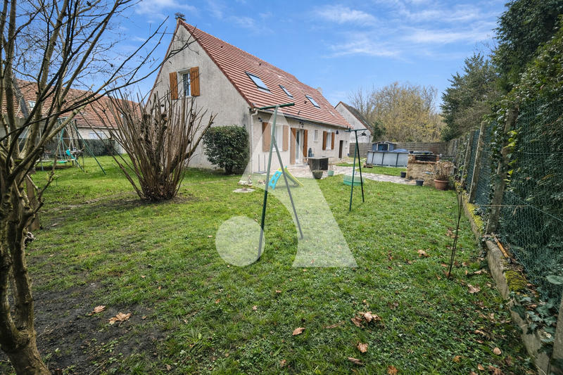 Maison - 156 m² - 8 pièces