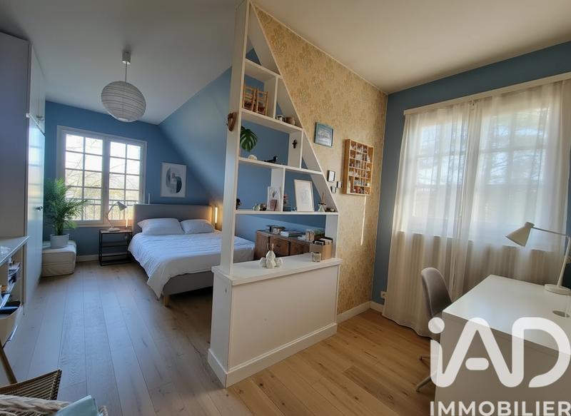 Maison - 213 m² - 8 pièces