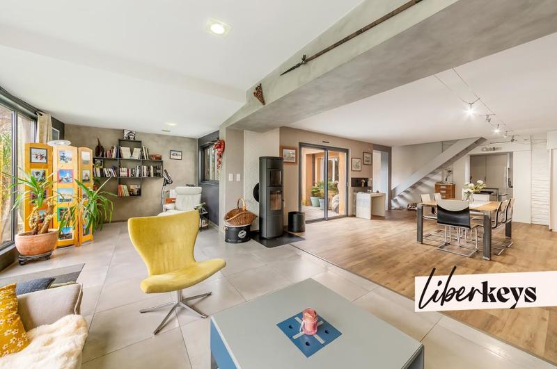 Maison - 161 m² - 6 pièces