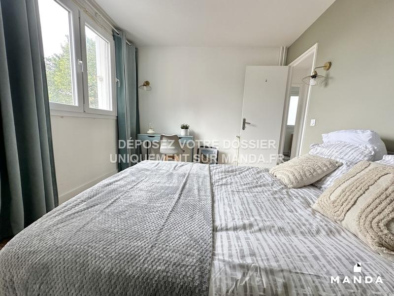 Chambre - 11 m² - 5 pièces